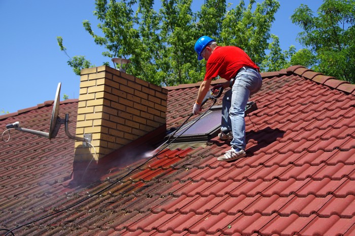 Roof-Pressure-Washing-South-Tacoma-WA