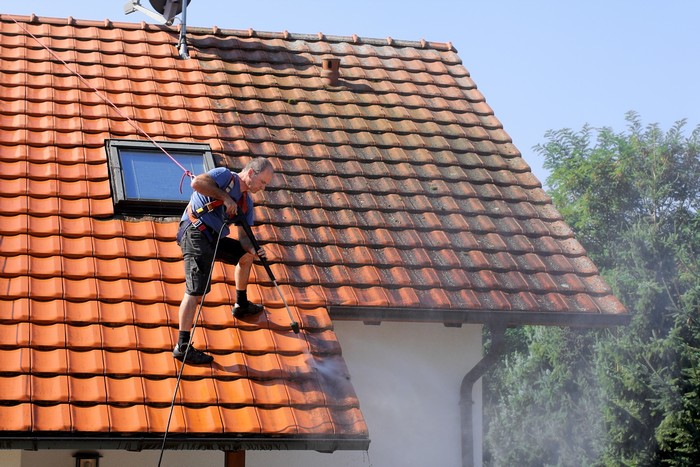 Roof-Pressure-Washing-Steilacoom-WA